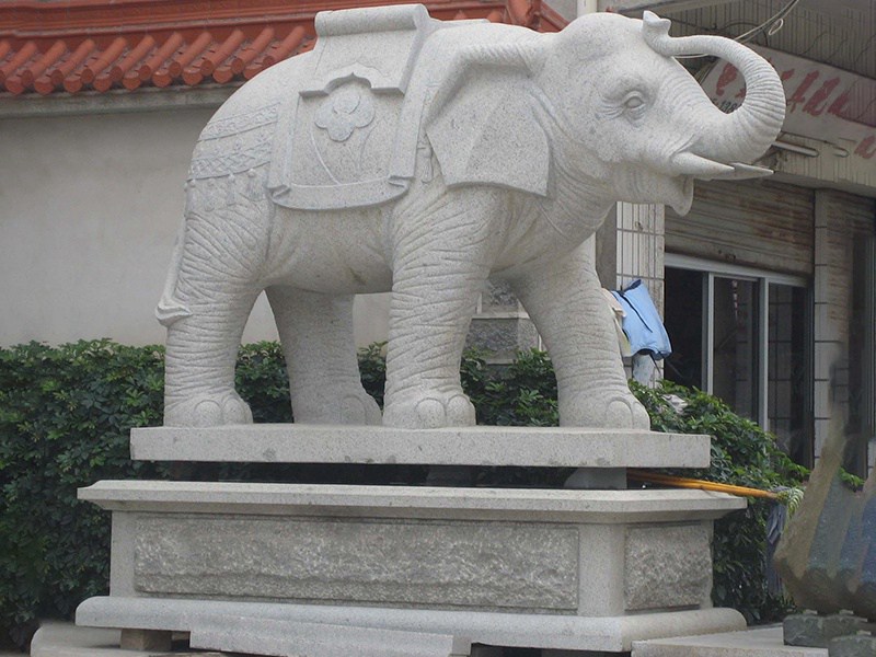 大门口石雕大象