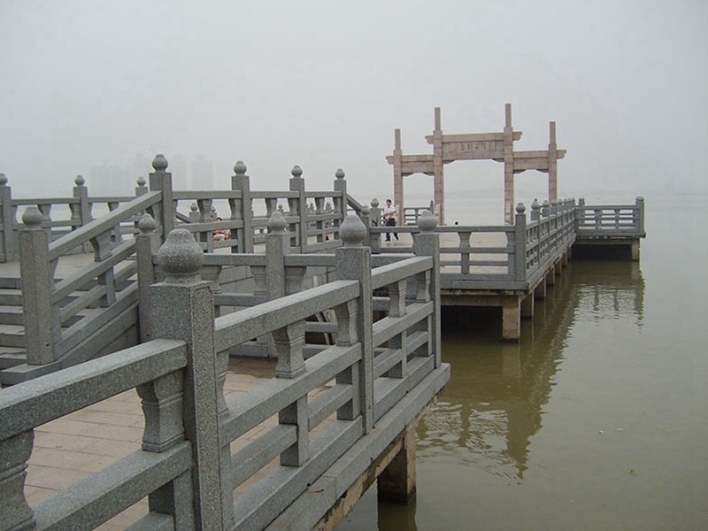 风景区河道青石栏杆