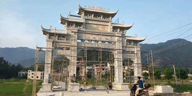 石牌坊安装现场